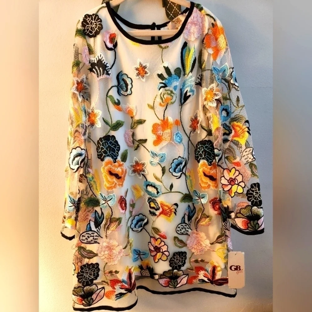 NWT Gianni Bini A-line Embroidered Floral Girl's Dress. Size 7/8